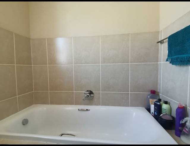 2 BEDROOM TOWNHOUSE FOR SALE IN ORMONDE